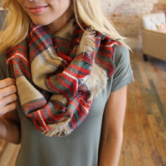 Tartan Plaid Infinity Scarf - Picture 4 of 6